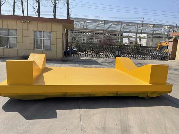 非標(biāo)制作蓄電池電動(dòng)平車